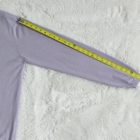 MURANO CASHMERE Men's Lavender V-Neck Sweater - Picture 15 of 17